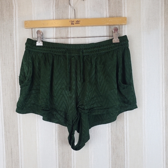 Onia Pull On Short Shorts - Picture 1 of 8